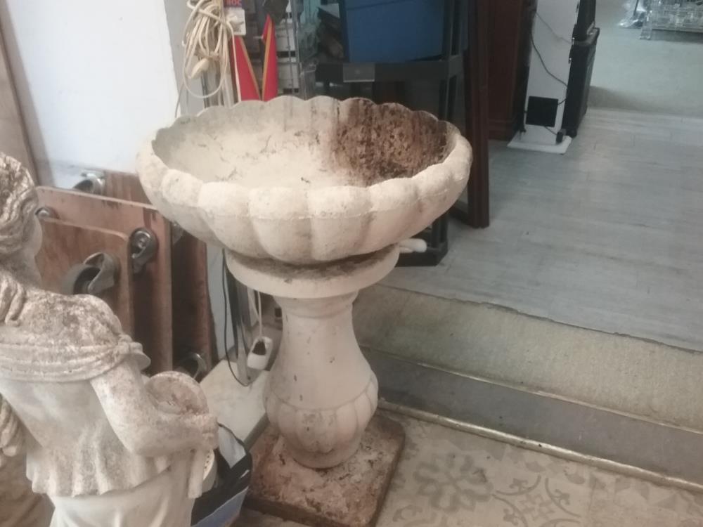 VASQUE JARDIN PIERRE RECONST