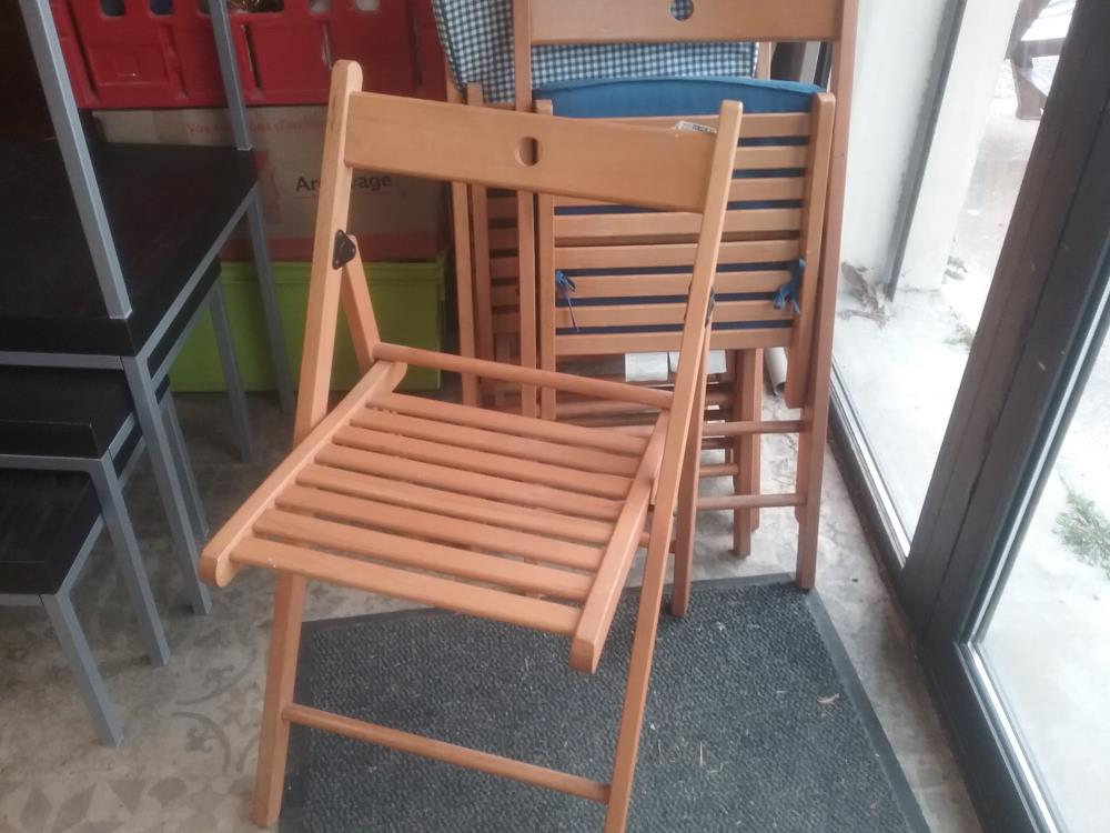 6 CHAISES PLIANTES BOIS