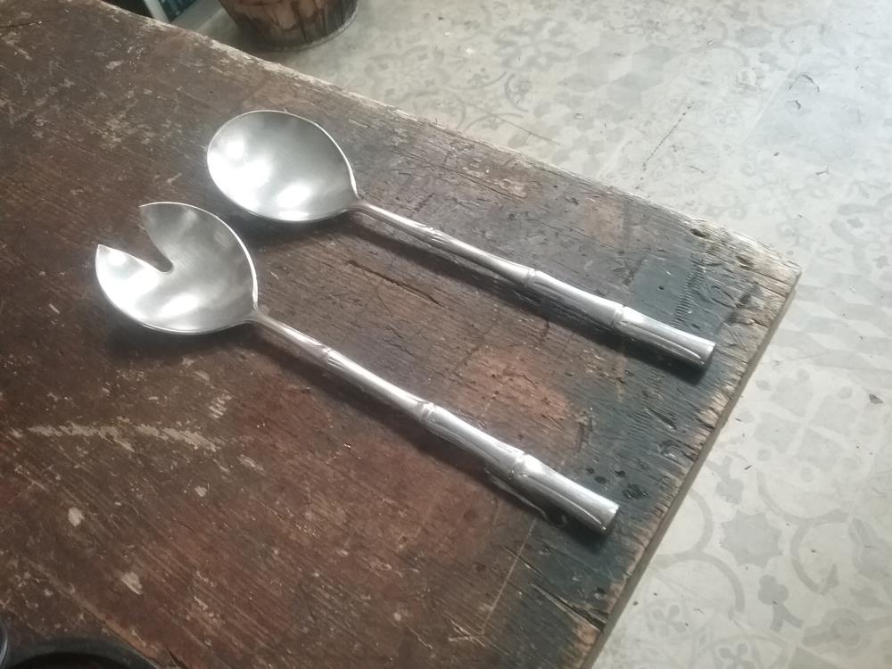 PAIRE  DE COUVERTS SALADE