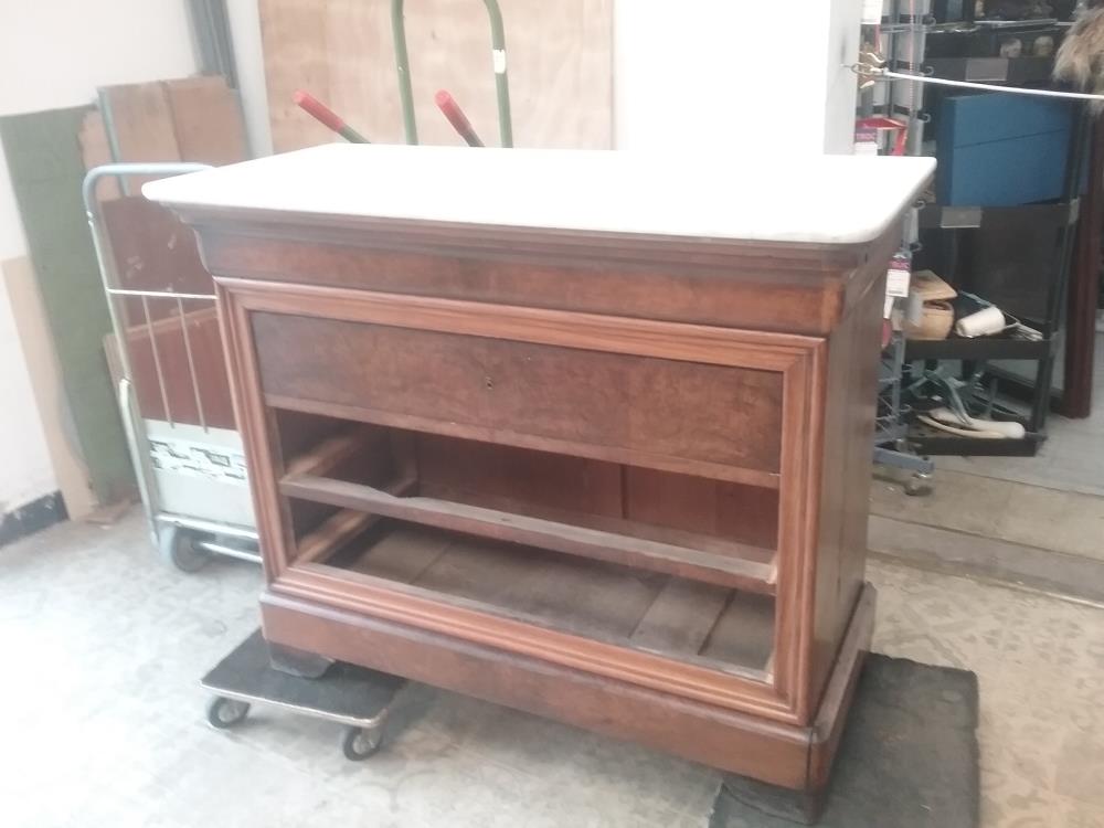 COMMODE LP DESSUS MARBRE 4T