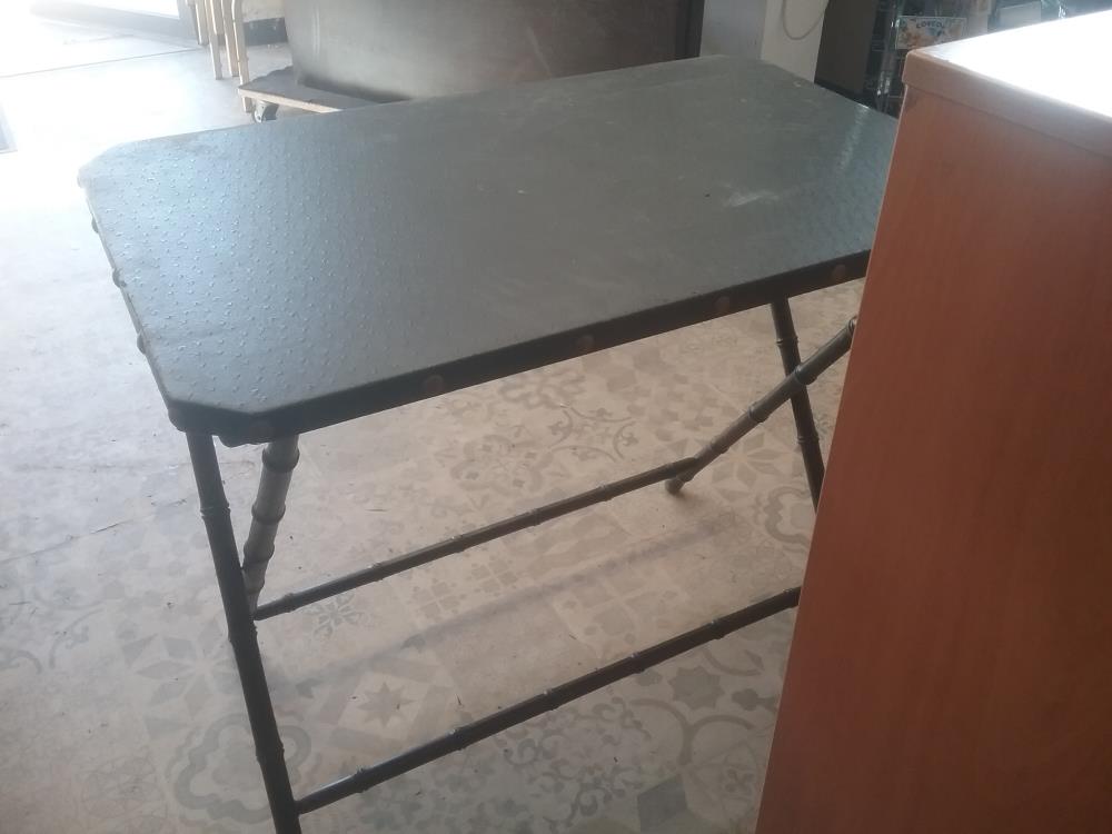 TABLE DAPPOINT SKAI GALUCHAT