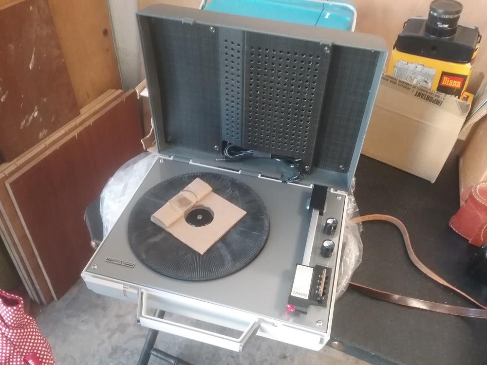 ELECTROPHONE HIFIVOX NEUF EN BOITE