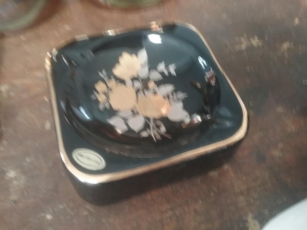 CENDRIER NOIR ET DORE