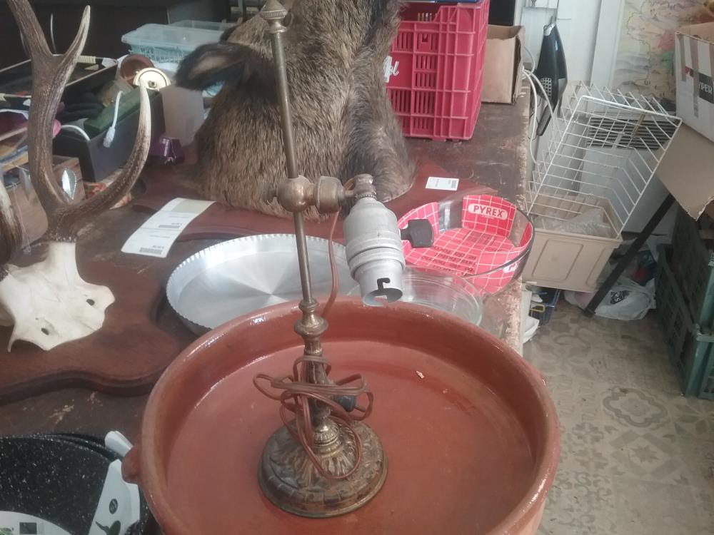 PIED DE LAMPE ANCIEN 