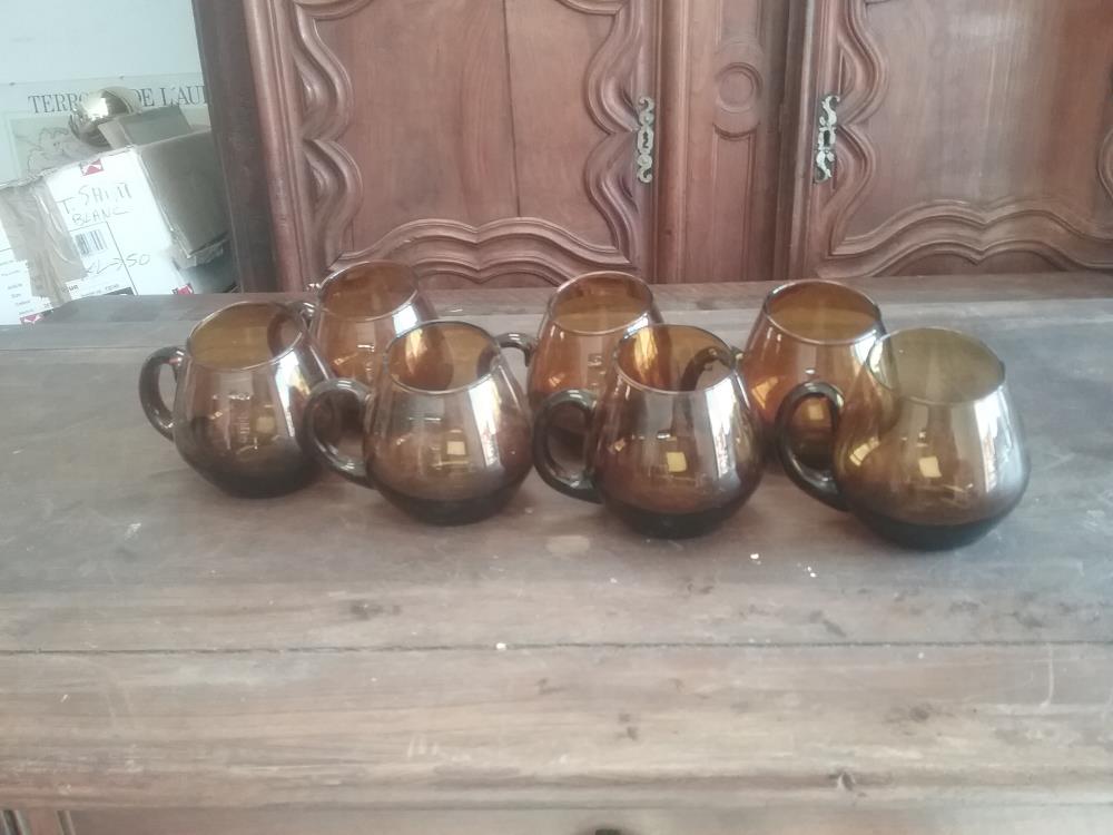 7 TASSES VERRE FUMÉ 
