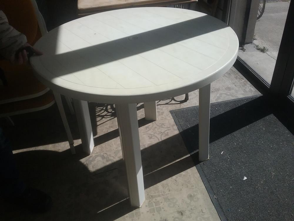 PETITE TABLE RONDE JARDIN