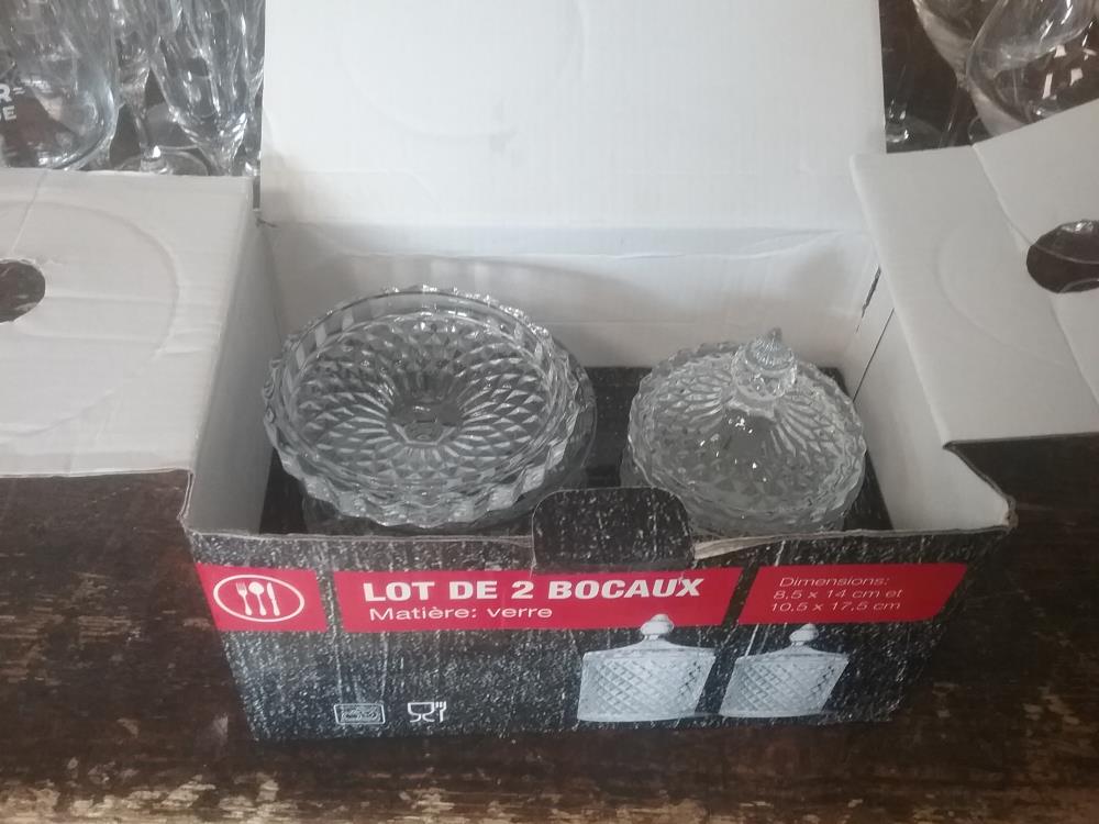 LOT DE 2 BOCAUX VERRE