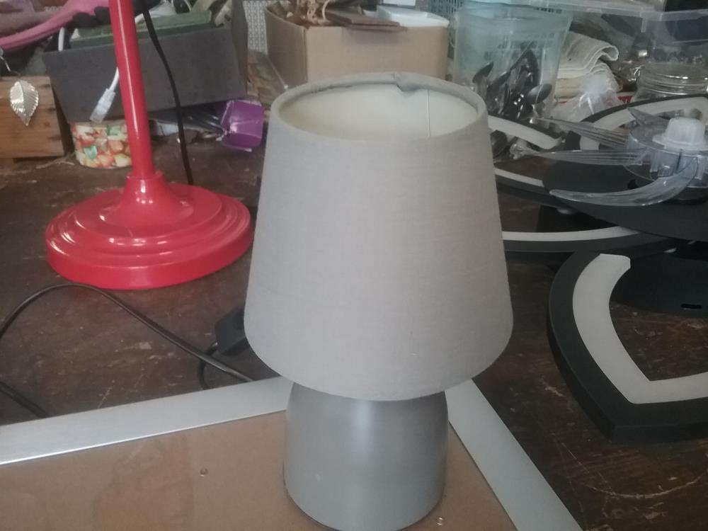 LAMPE CHEVET GRISE 