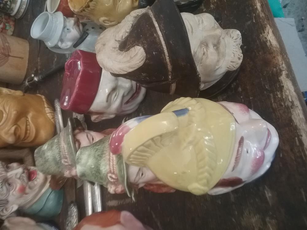 PERSONNAGES POT A TABAC