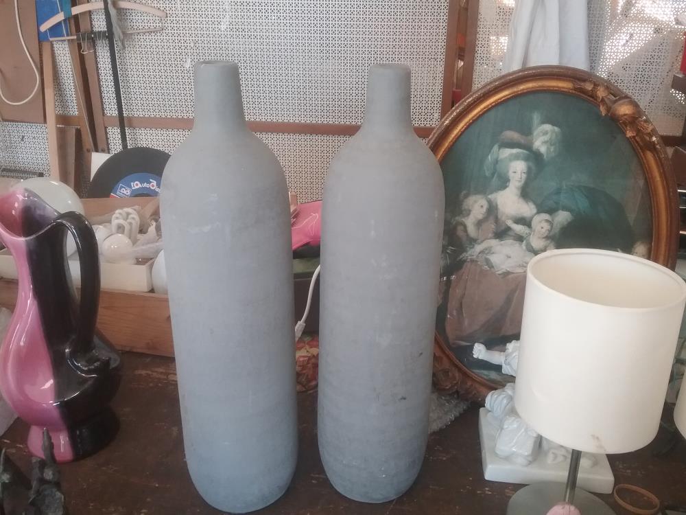 BOUTEILLE TERRE CUITE GRISE 