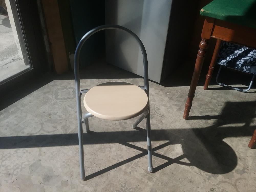 TABOURET PLIANT 
