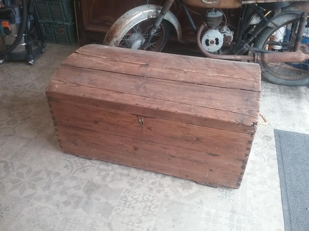 COFFRE BOIS ANCIEN