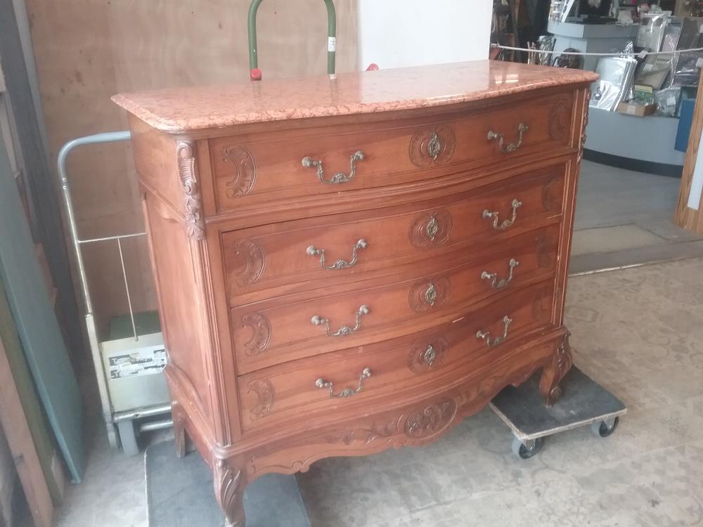 COMMODE 4T DESSUS MARBRE ROUGE