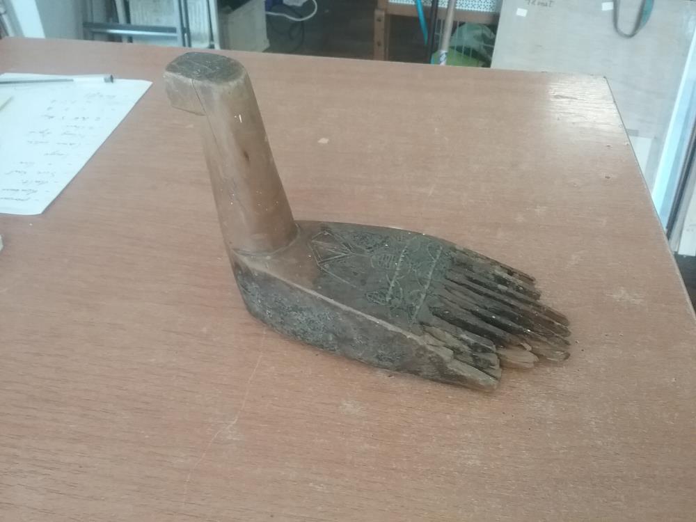 PEIGNE INDO BOIS EN ETAT