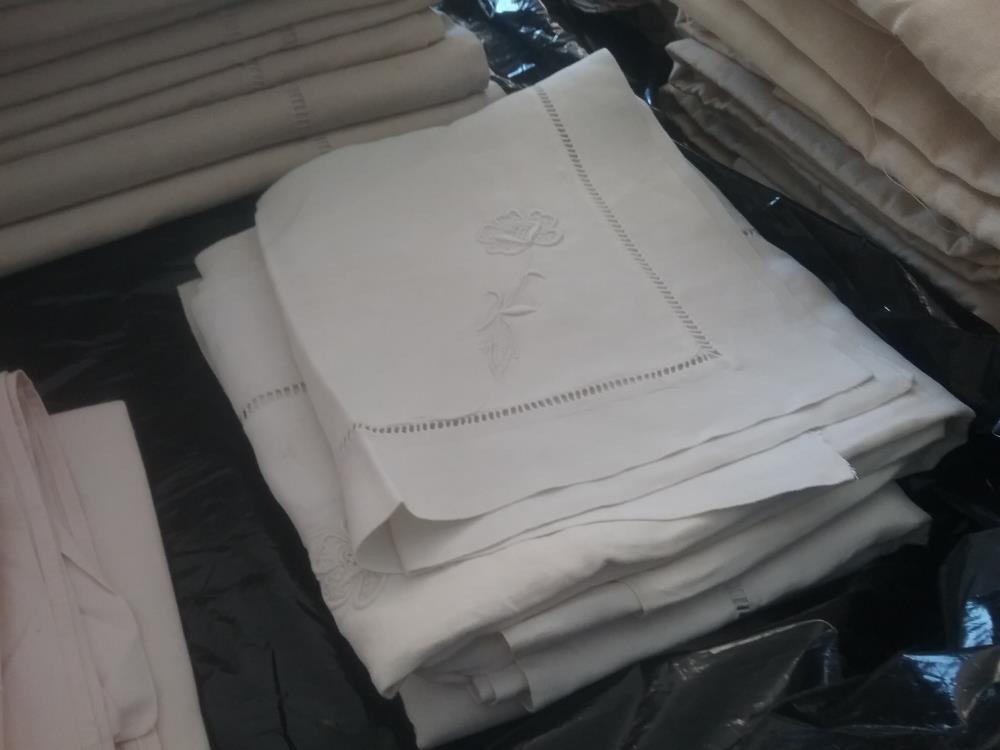 TAIE D'OREILLER ANCIEN