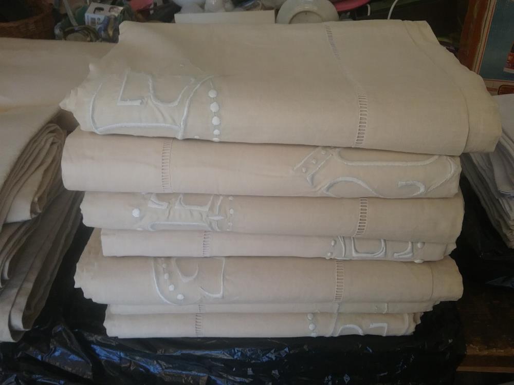 DRAP ANCIEN BRODE LIN