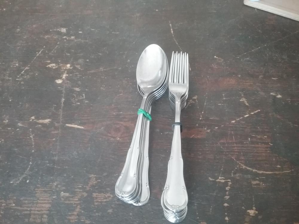 ENSEMBLES COUVERTS INOX