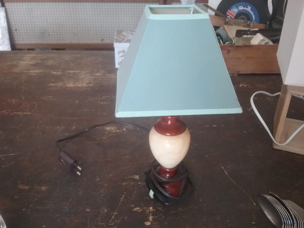LAMPE DE CHEVET 