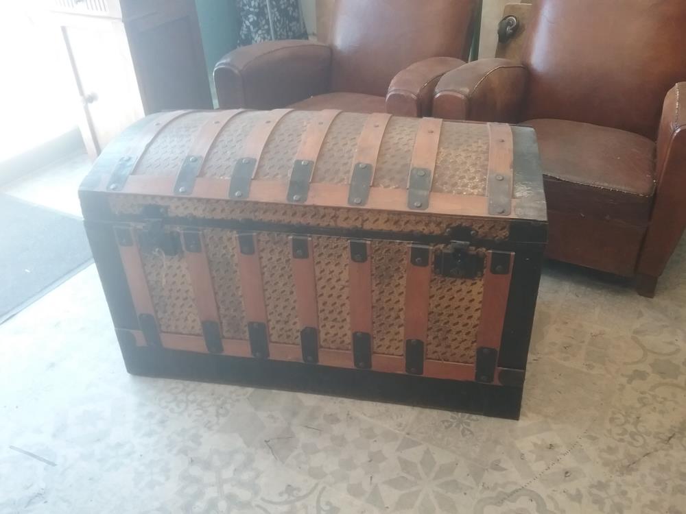 COFFRE ANCIEN RESTAURE