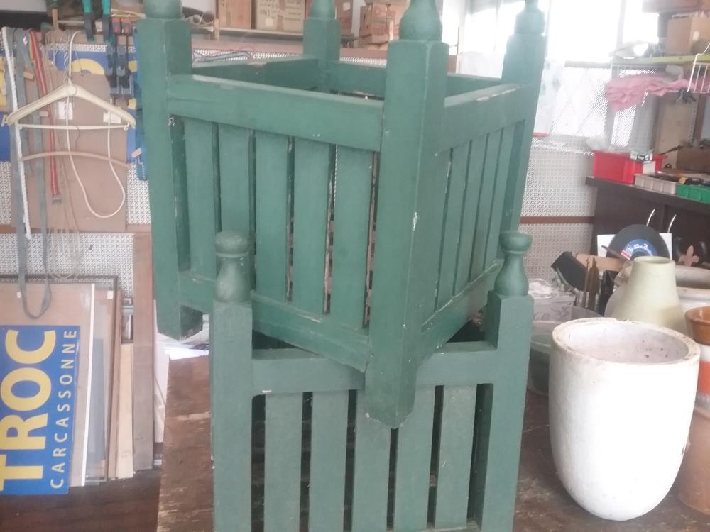 JARDINIERE VERTE BOIS