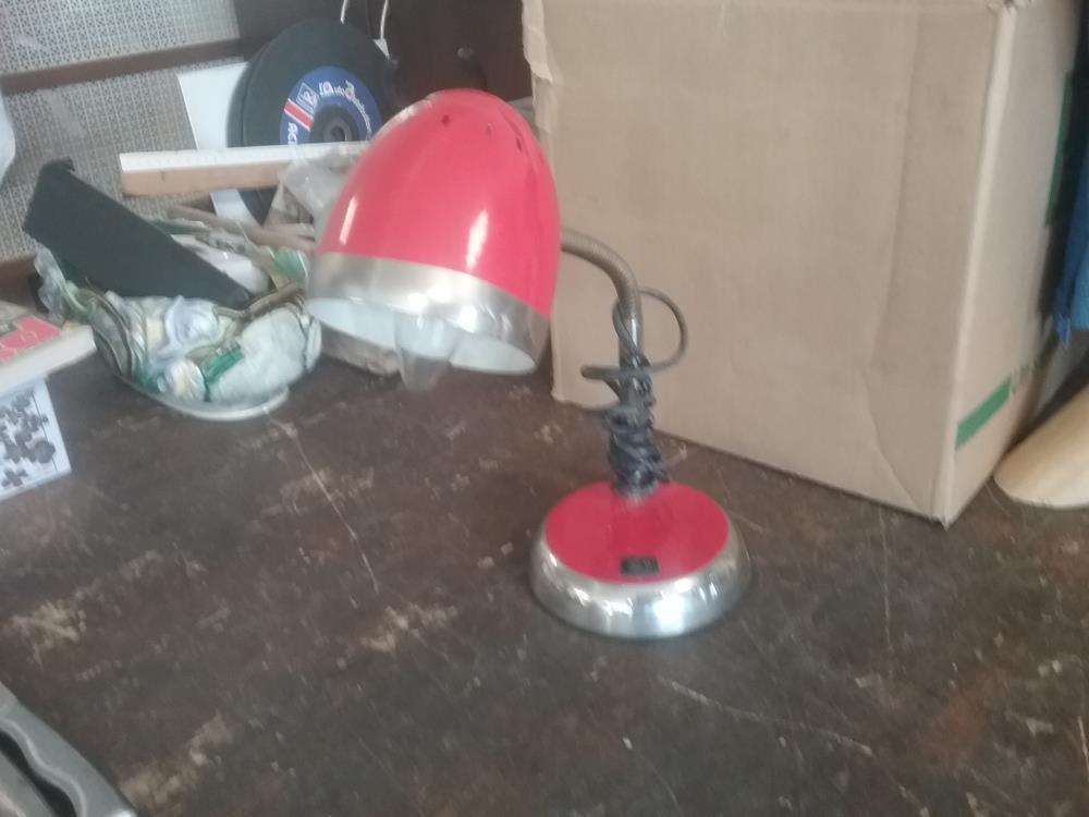 LAMPE BUREAU ROUGE