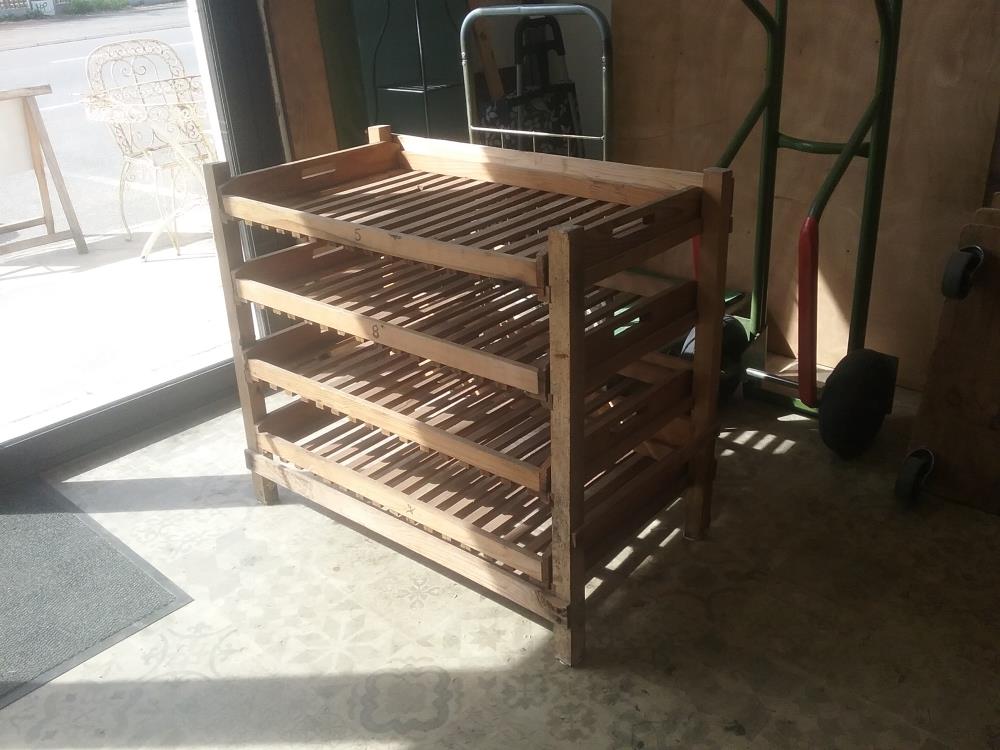 MEUBLE 4 CLAYETTES BOIS 