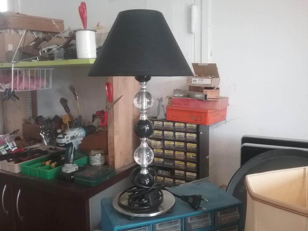 LAMPE MODERNE NOIRE