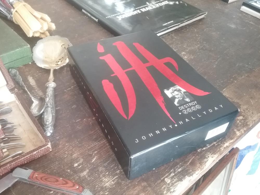 COFFRET JOHNNY HALLYDAY DESTROY2000