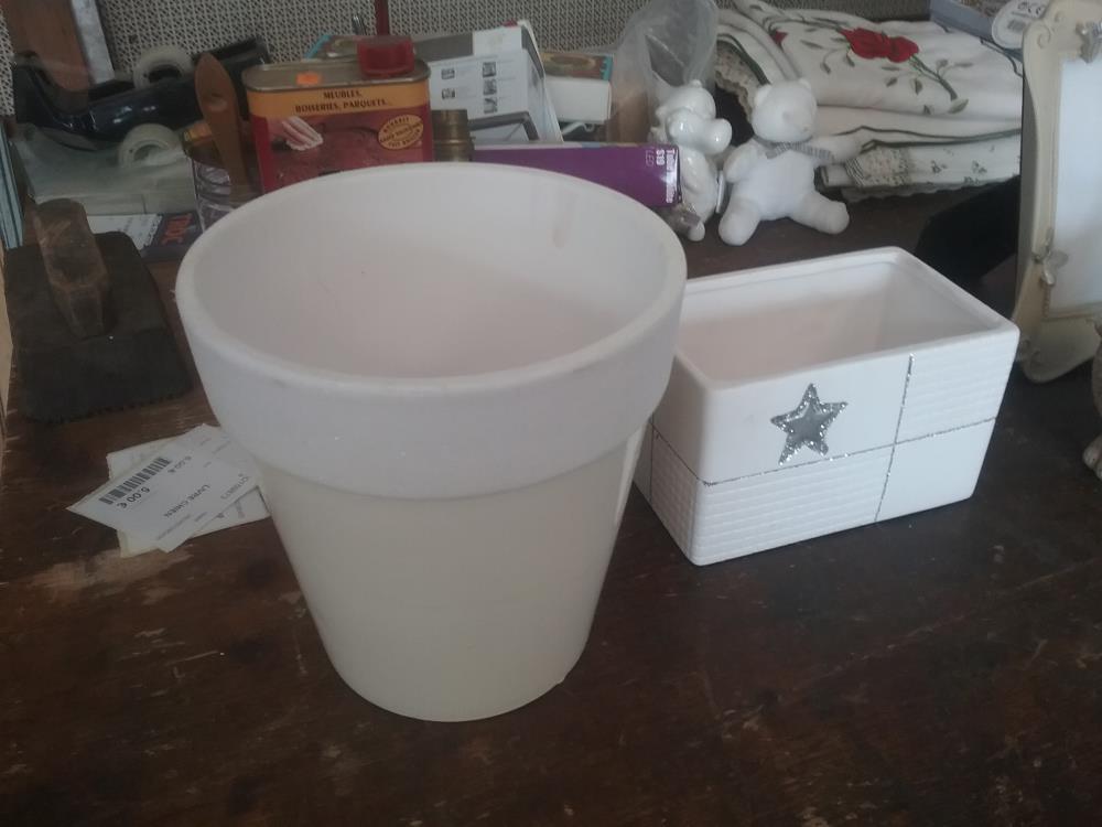 CACHE POT