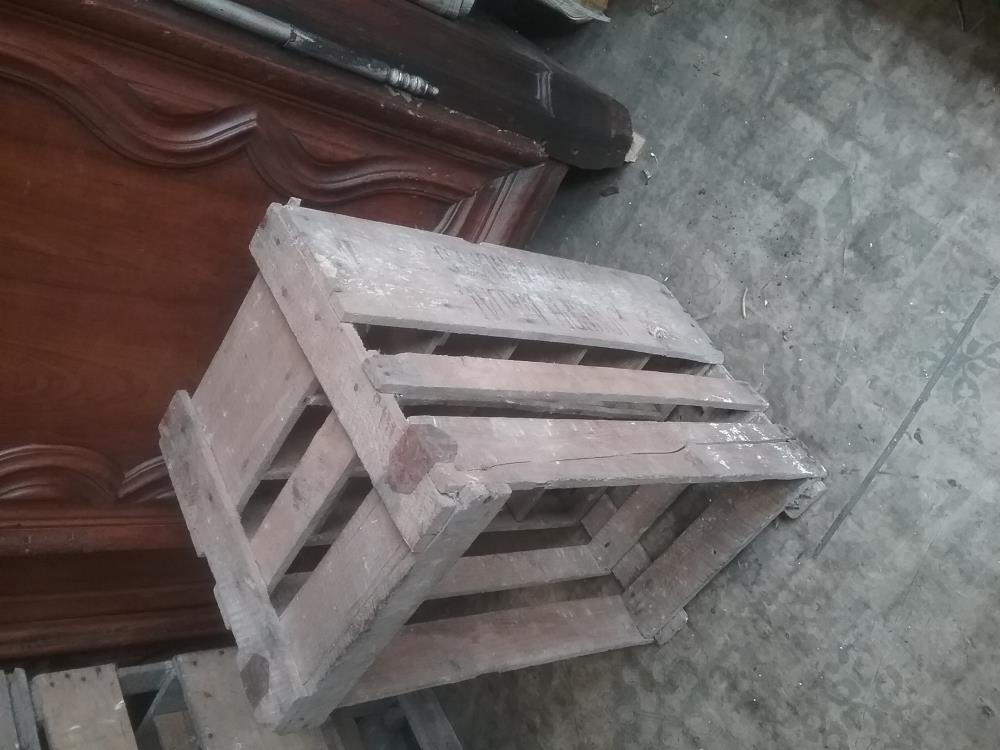 CAISSE DE VIN SANS FOND