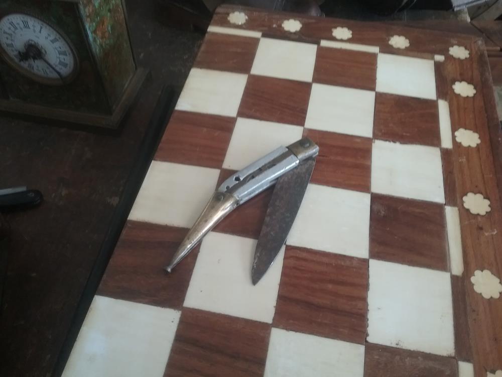 COUTEAU PLIANT ARTISANAL ANCIEN