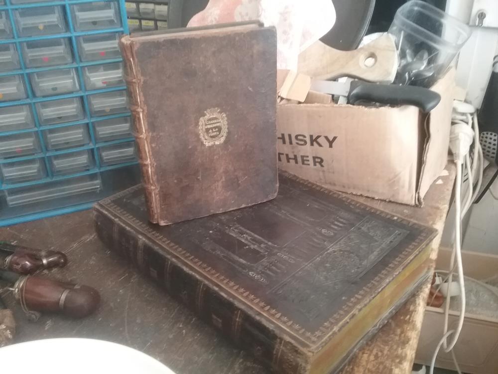 LIVRE BOITE SECRET