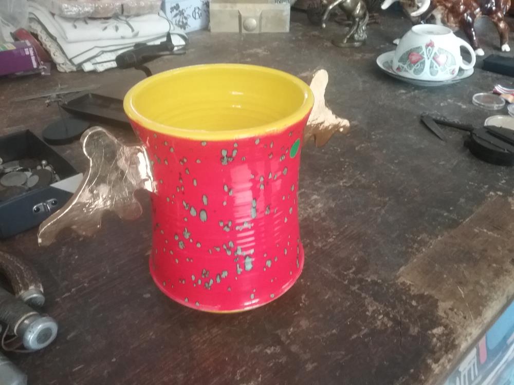 CACHE POT 1972