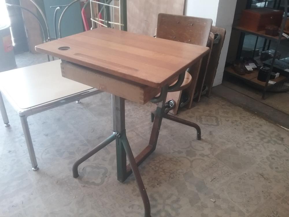 BUREAU ECOLIER 