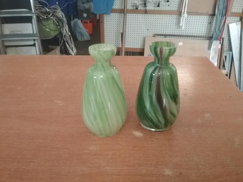 PAIRE DE MINI VASES VERT SOUFFLÉS