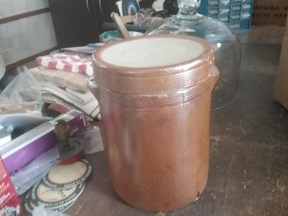 POT GRAISSE AVEC COUVERCLE 