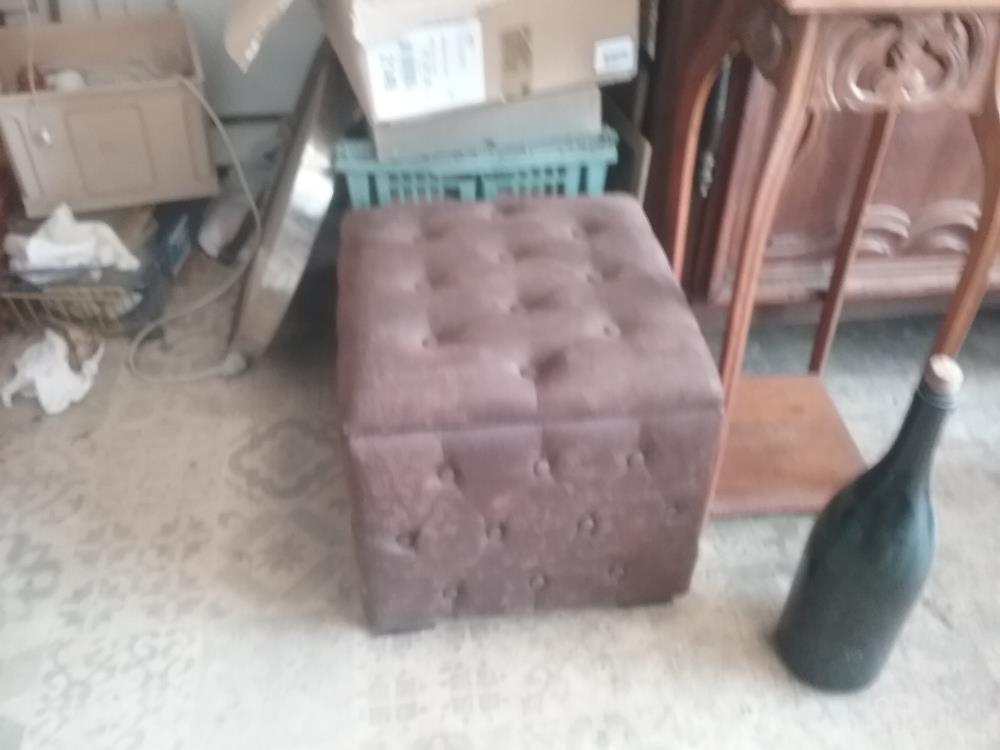 COFFRE SKAI POUF