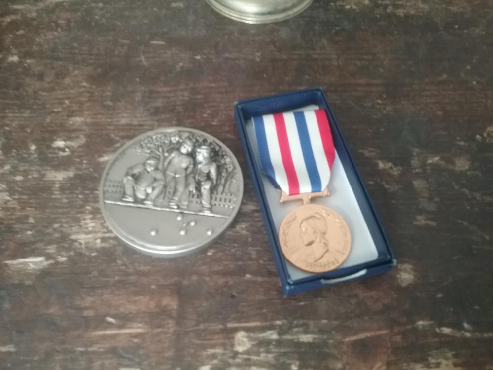 MEDAILLE 