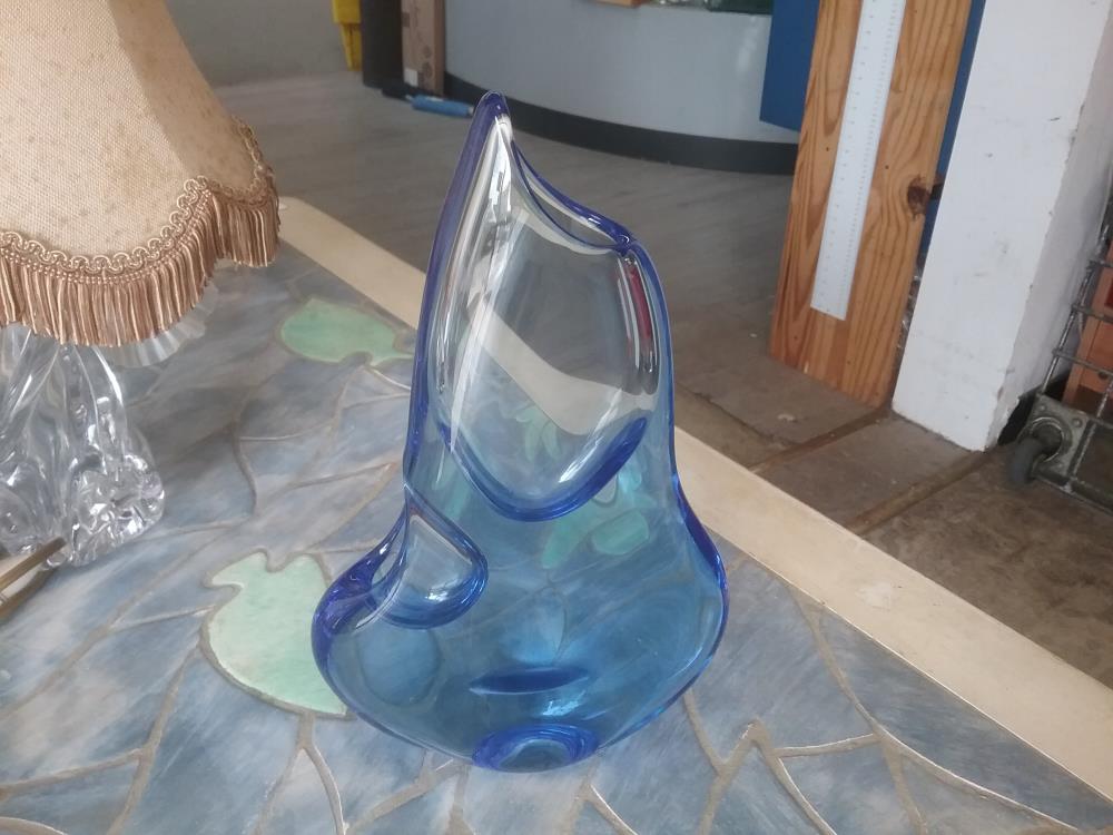VASE VERRE BLEU ARTISANAL 