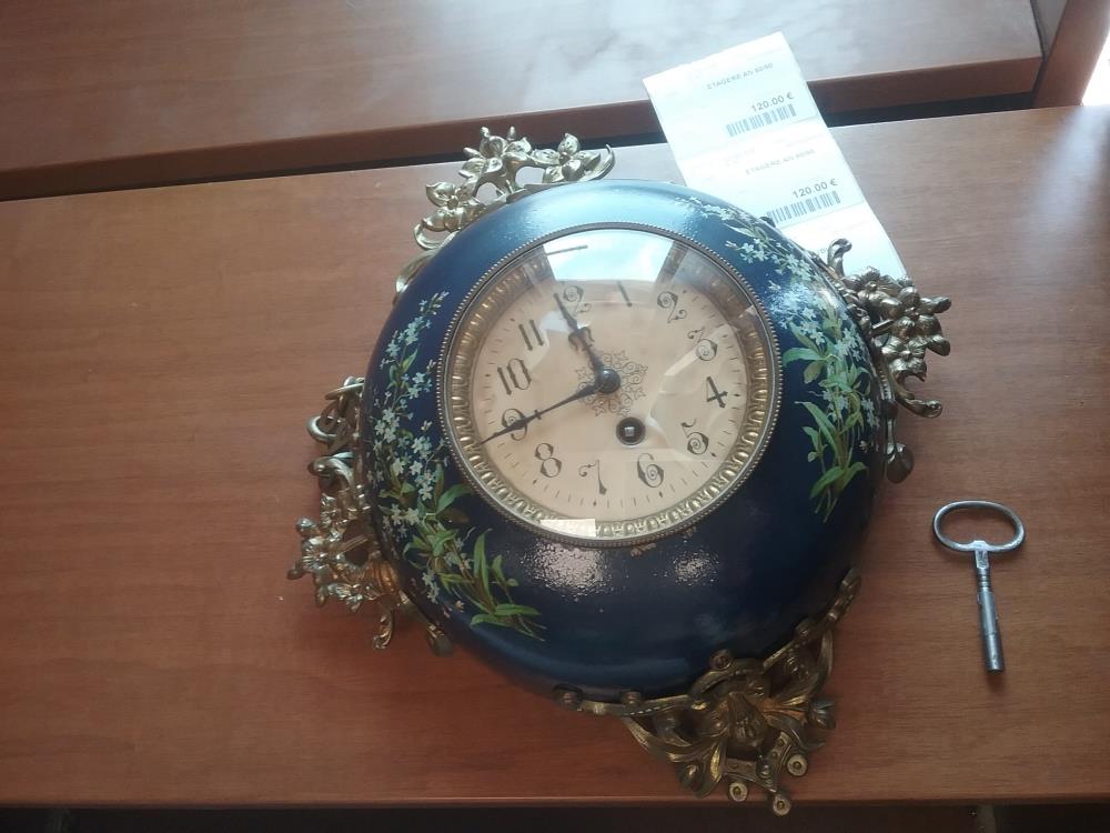 HORLOGE A SUSPENDRE EN L'ETAT