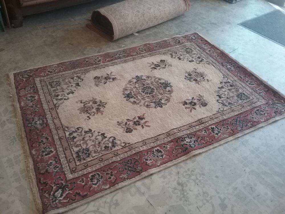 TAPIS ANCIEN ROUGE ET BEIGE 120X170