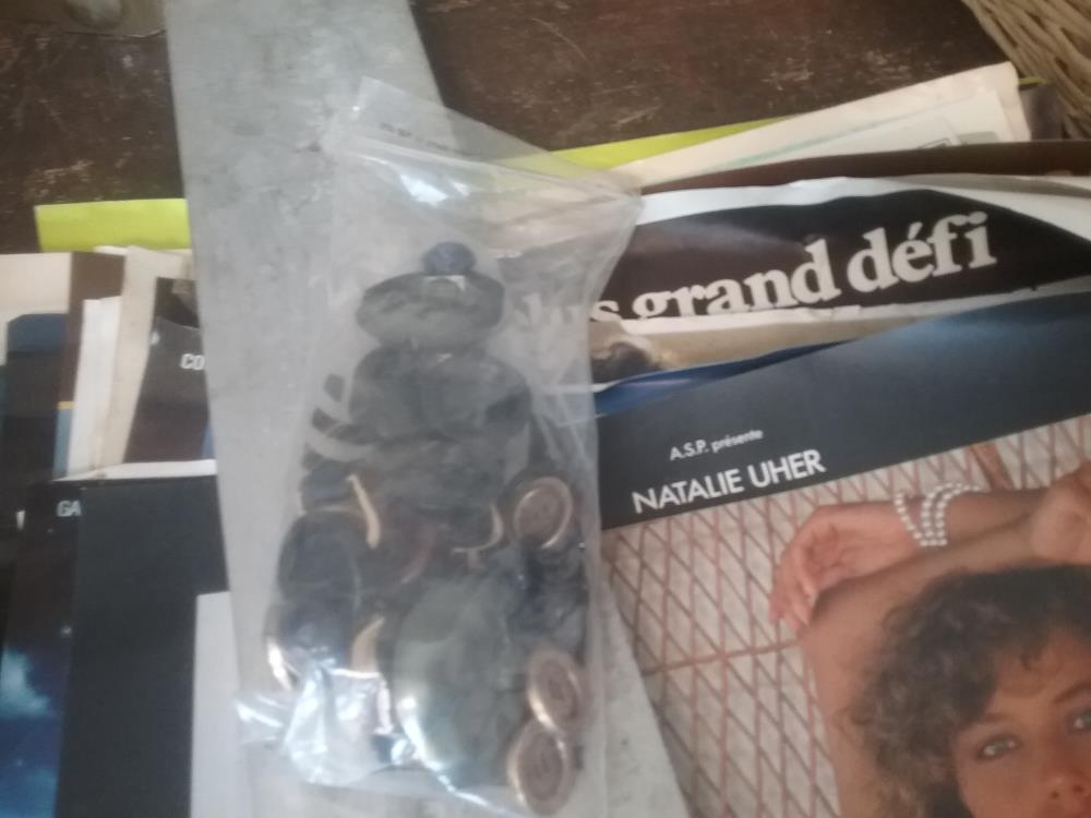 LOT DE BOUTONS 
