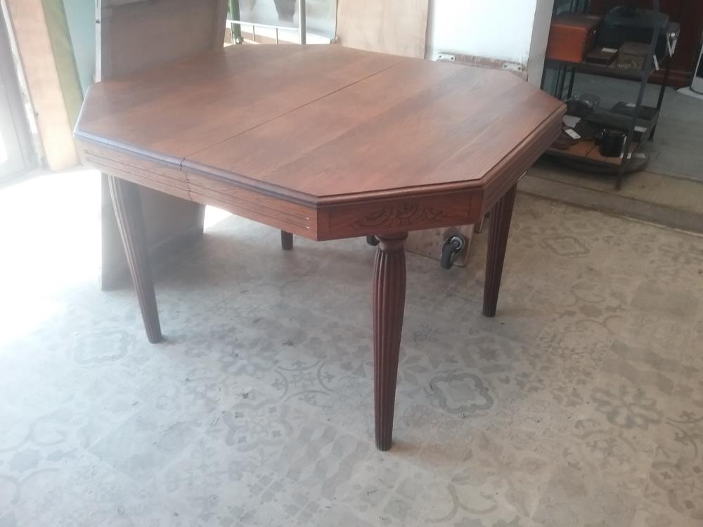 TABLE AN 40 CHENE 