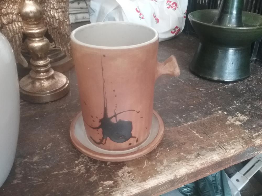 POT A COUVERTS LA COLOMBE