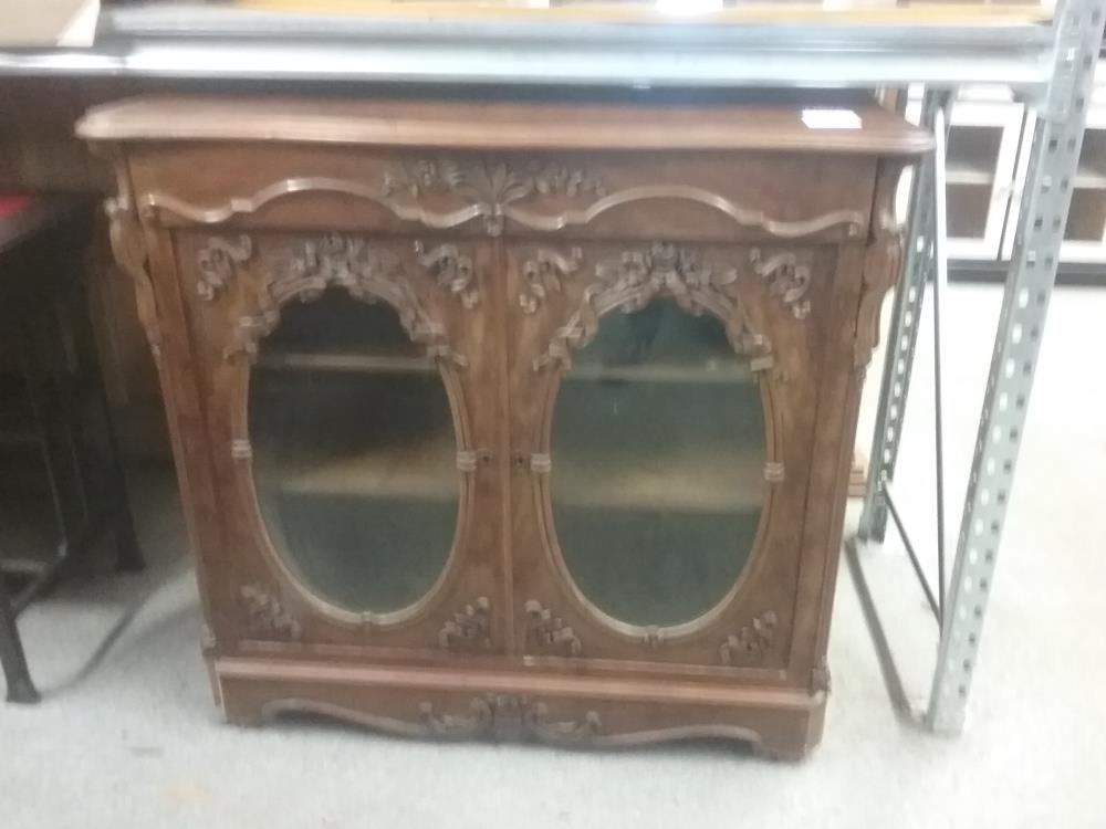 BUFFET VITRINE MEDAILLONS A6