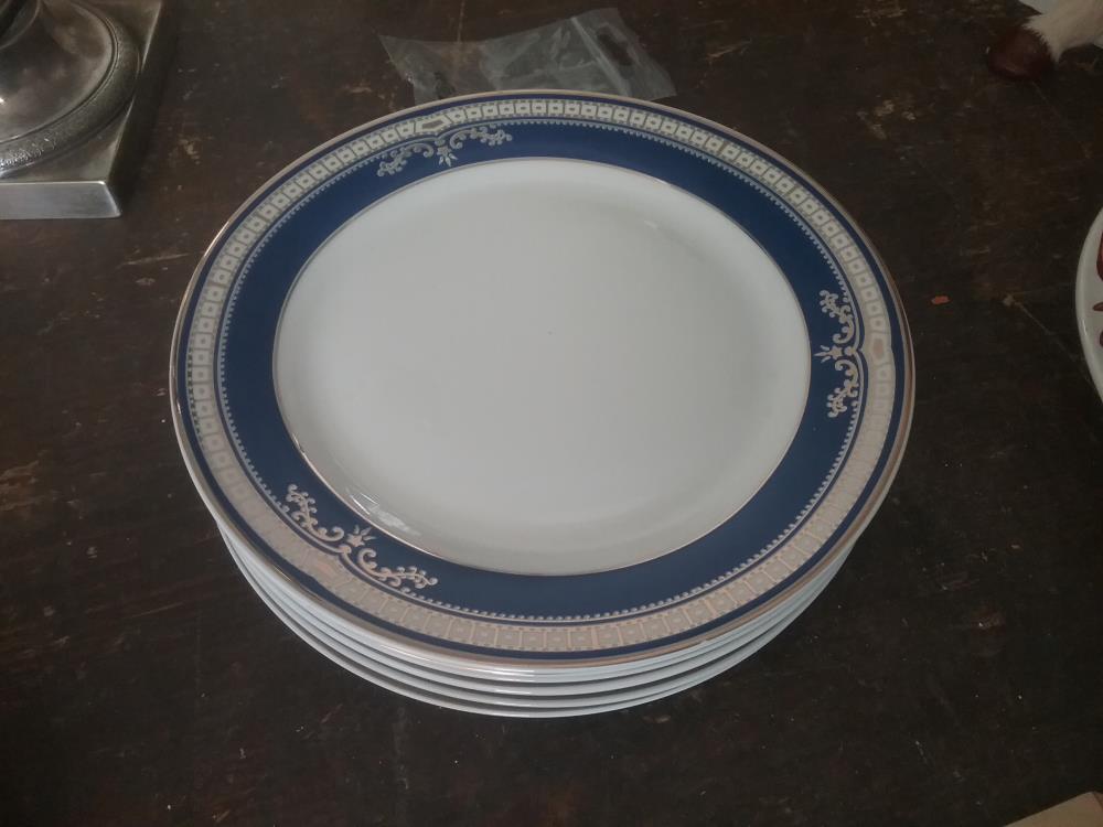6 ASSIETTES A DESSERT