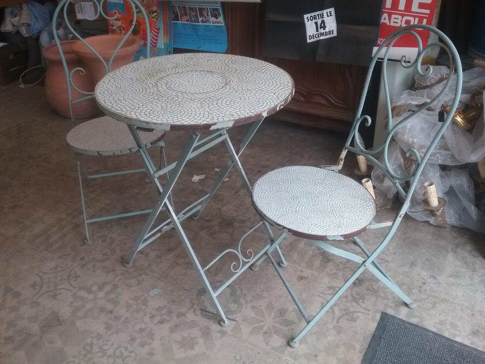 TABLE ET 2 CHAISES MOSAIQUE JARDIN 