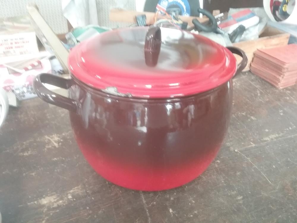 COCOTTE ROUGE FLAMEE