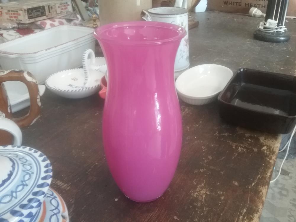 VASE ROSE 