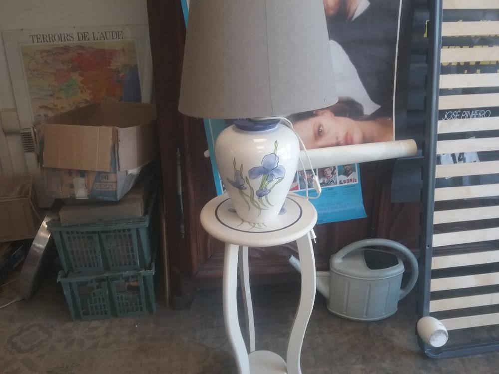 LAMPE ET COLONNE FLEURS BLEU 